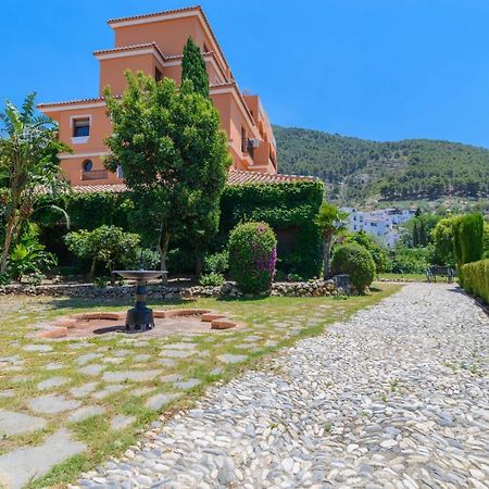 Hotel Rural Sierra Tejeda Alcaucin Exterior photo